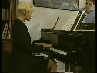Årgang The Girls of Russia (1990)